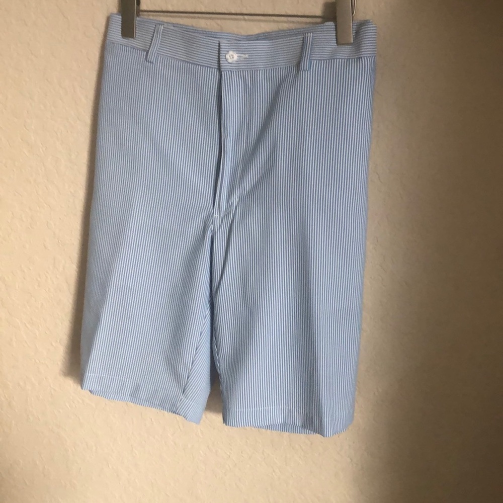 Hogan Blue and white golf short with pockets